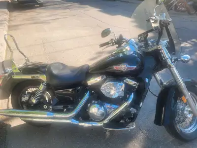 Kawasaki Vulcan 1500cc 2005 Noir 80000km Vendu tel quel sans garantie légale, Dans les choses à fair...
