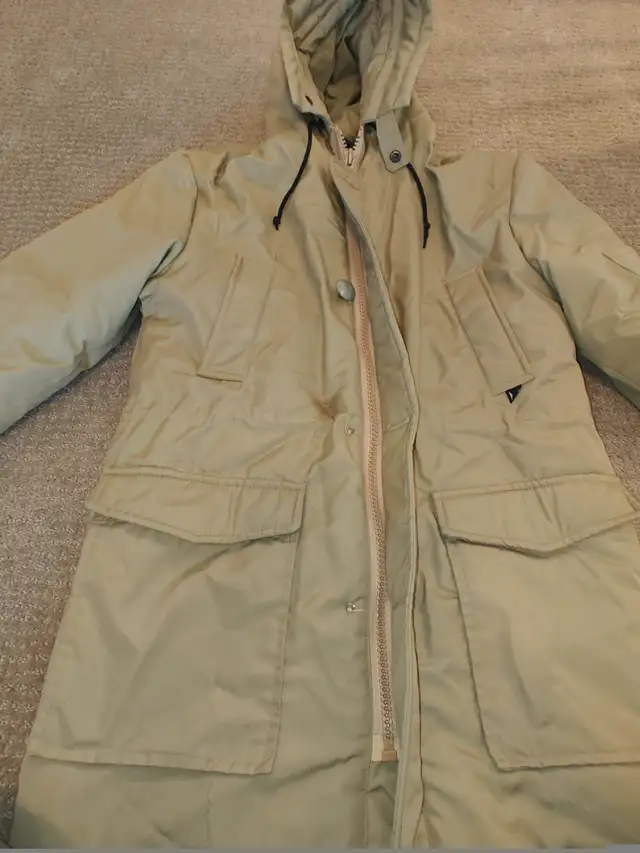 Men's Vintage Style-Kraft Winter Jacket - Size 34 (Small/Medium) in Men's in Calgary - Image 5
