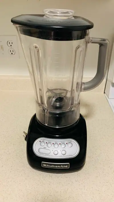 Gently used  KITCHEN AID KA 5SP STAND BLENDER, View more