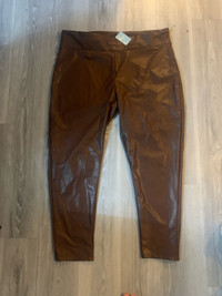 BNWT Women’s Sz 3x Congac faux leather leggings- 15$! 