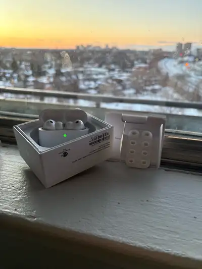 Apple Airpods Pro, View more