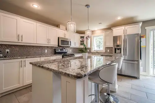 Homes in this sought-after area rarely come up for rent. Don’t miss your chance to live in a quiet,...