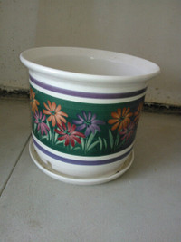 Flower print ceramic pot