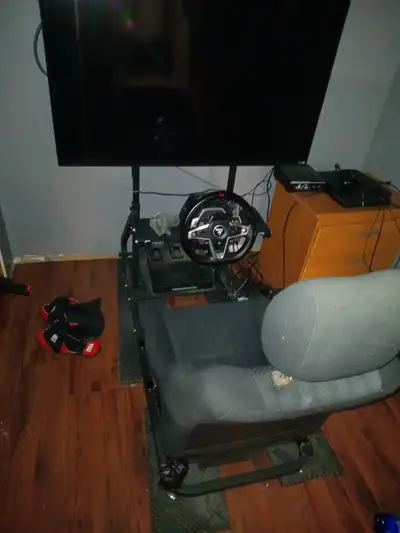 Racing sim...simulateur de course thrue master, View more