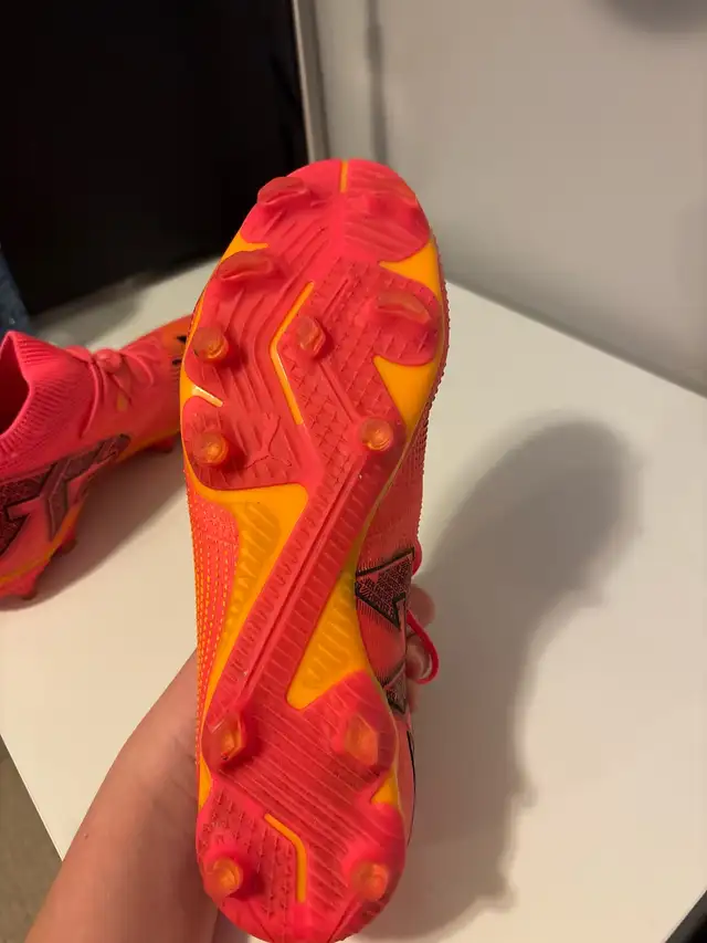 Puma Sock Cleats in Kids & Youth in Kingston - Image 5