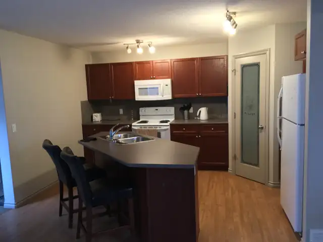 Top of House for rent in Eagle Ridge in Long Term Rentals in Fort McMurray - Image 9