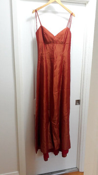 Long irridescent cocktail dress (New with tags)
