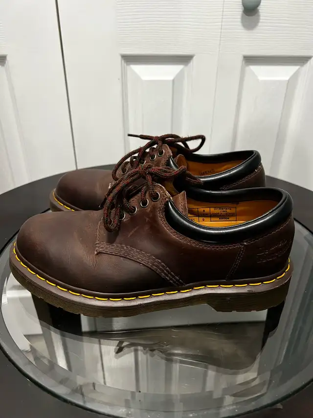 Dr. Martens 11849 Men's Leather LaceUp Oxfords Boots Size 9 in Men's Shoes in Cape Breton - Image 7