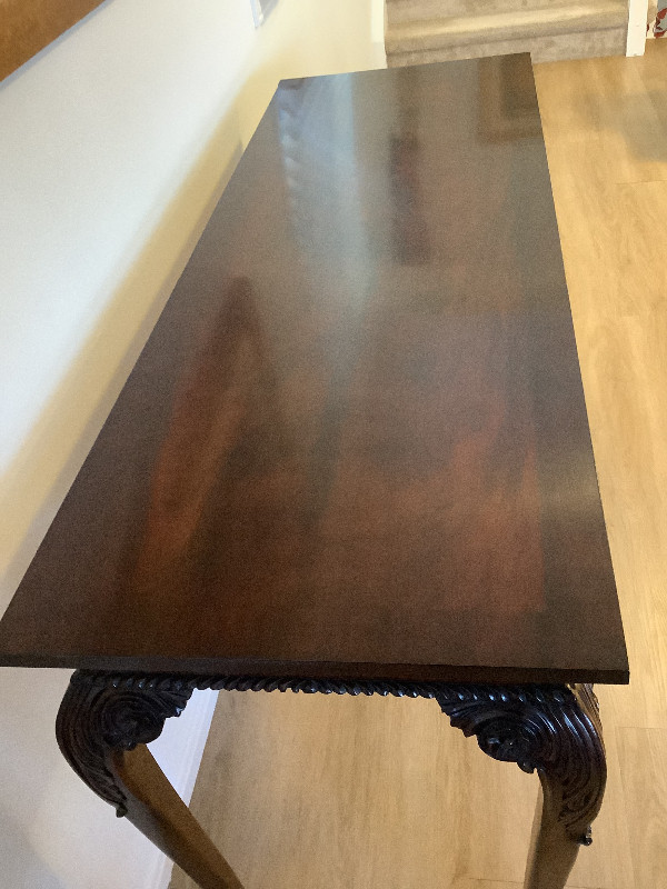 CHIPPENDALE STYLE MAHOGANY CONSOLE TABLE in Other Tables in Kitchener / Waterloo - Image 3