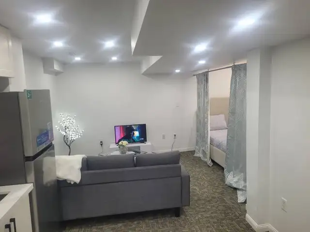 PRIVATE STUDIO – FULLY FURNISHED – $1500/month in Short Term Rentals in Oshawa / Durham Region - Image 10
