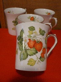 Queen's Virginia Strawberry tea cup mug set 4pieces