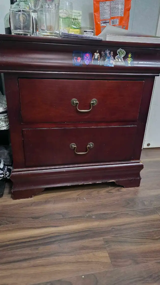 Classic 2-Drawer Wood Nightstand - Cherry (flexible on price) in Dressers & Wardrobes in Mississauga / Peel Region - Image 4