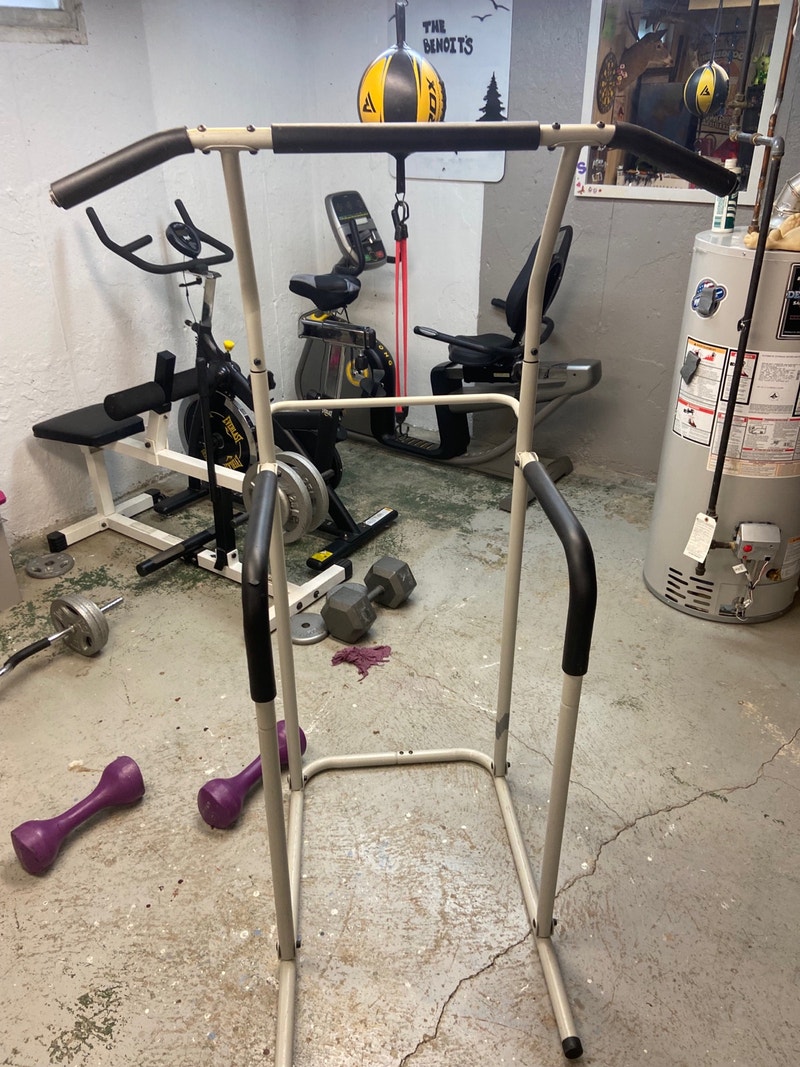 Free Standing Dip/Pull up Stand Exercise Equipment Ottawa Kijiji