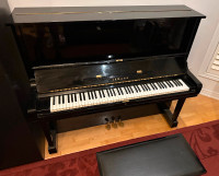Yamaha U3 Piano with bench - in good condition