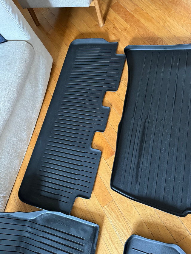 Tesla Model Y Weather Floor Liners - Full OEM set incl trunk  in Other Parts & Accessories in Hamilton - Image 4