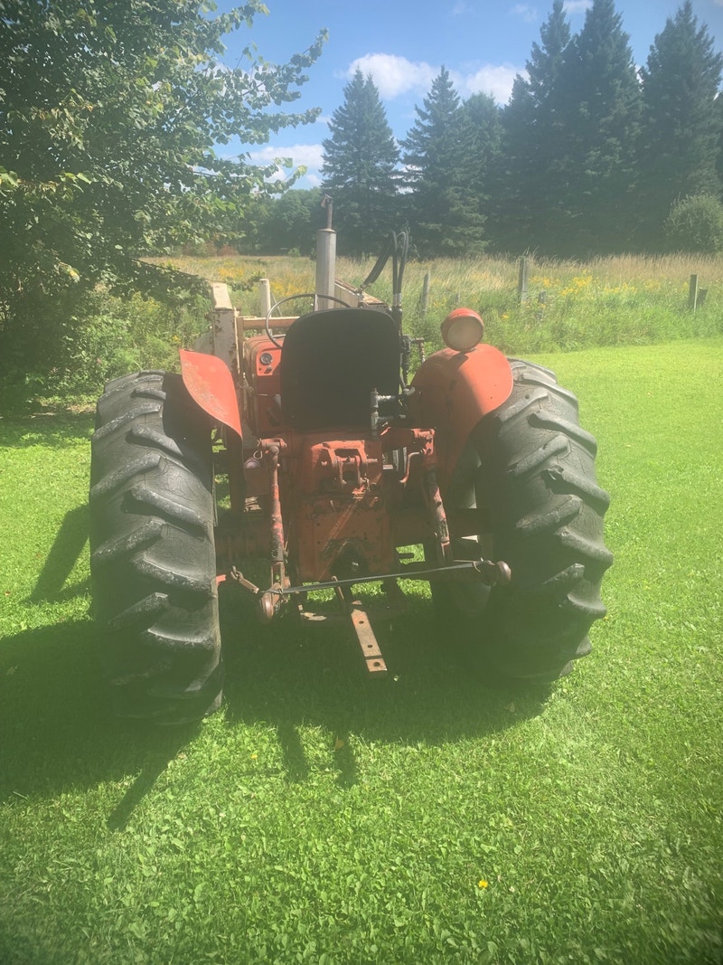 B414 IH tractor Farming Equipment Barrie Kijiji