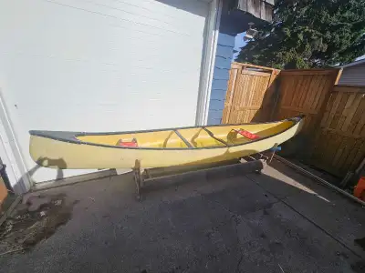 Classic kevlar duratuff prospector canoe. Epoxy layup. 60 lb, not a light weight model but suitable...