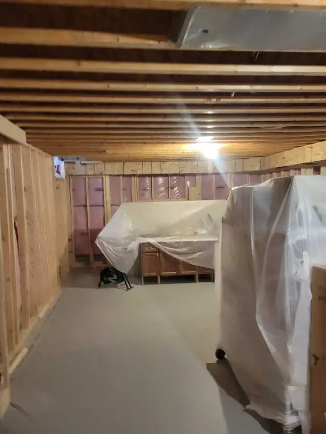 Professional basement framing. in Carpentry, Crown Moulding & Trimwork in Mississauga / Peel Region - Image 11