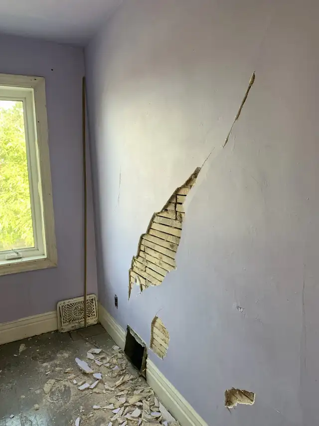 drywall/ plaster : hole/repair/replace555207690353397768