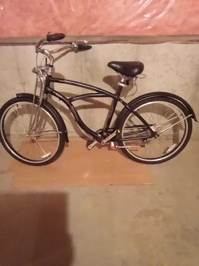 CLYDE TREX BIKE...Like New ..FORSALE. ....see 7 photos , View more