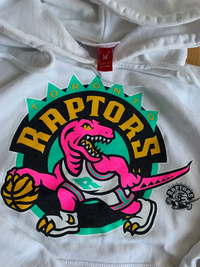 NBA Toronto Raptors hoodie and t-shirt (Mitchell and Ness) in Men's in Markham / York Region - Image 3