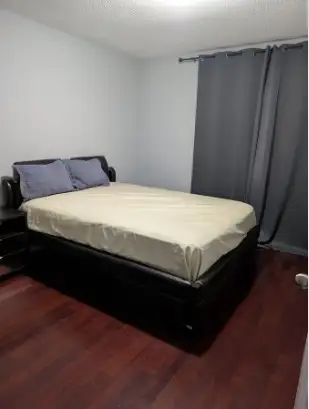 1 bedroom private for Rent – Basement (Shared Accommodation) Location: Williamspkwy and Centre St N...