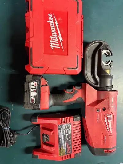 Milwaukee 2779-20 20 Volt 12 Ton Crimper, View more
