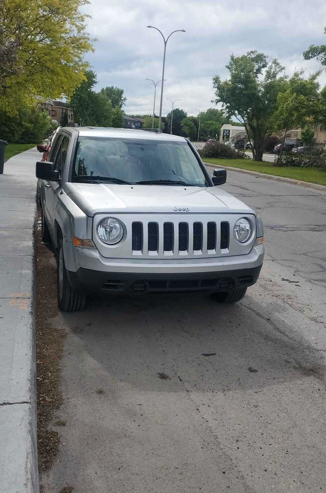 Jeep Patriot 2011 dans Autos et camions  à Laval/Rive Nord - Image 2