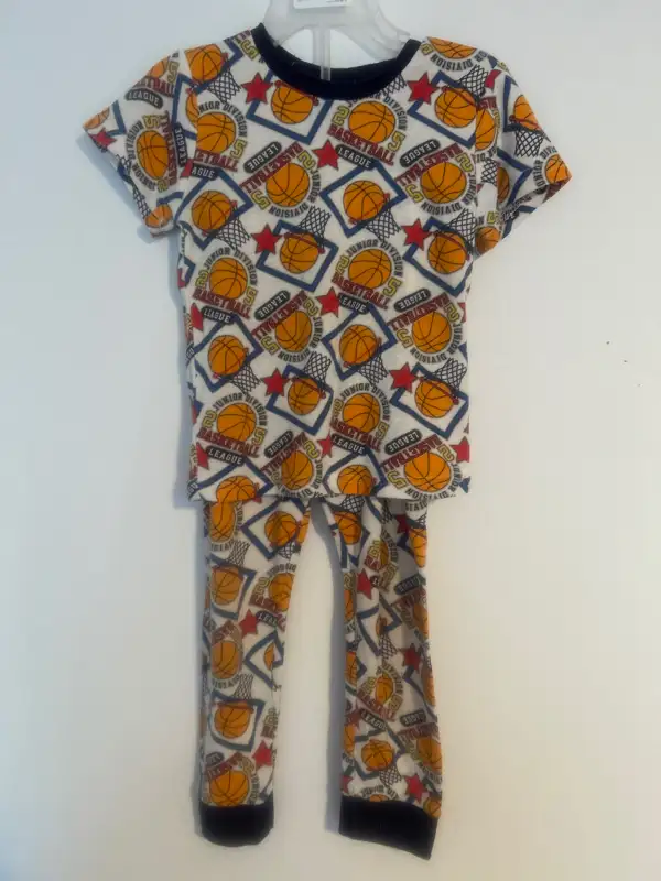 Vêtements 5 - 6 ans  fillette et garçon in Kids & Youth in Longueuil / South Shore - Image 7