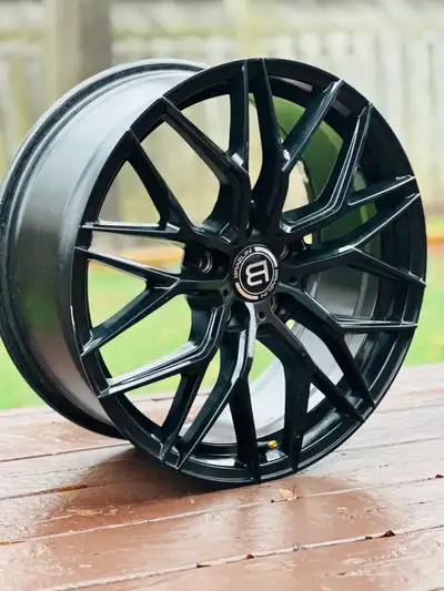 Selling a set of four BRAELIN BR 10 wheels, each with an 18X8 size and a +45 offset, featuring a 5X1...