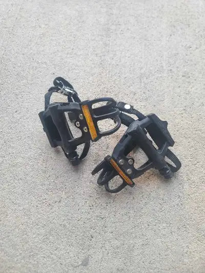 For sale toe clips for bike pedals. If add is on-still available.