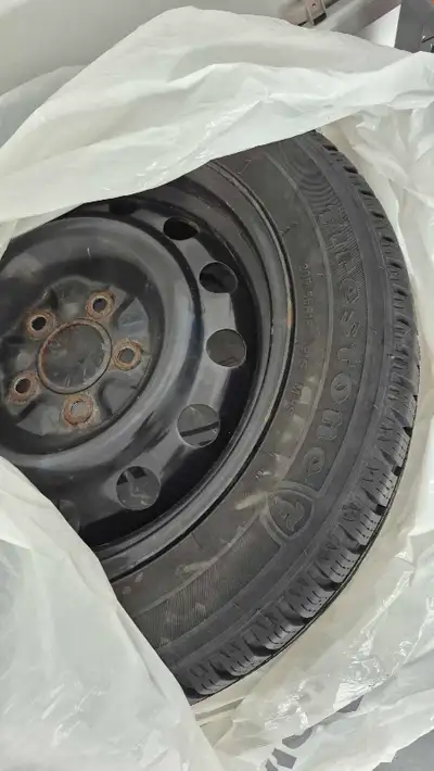 4 Firestone Winter Tires on Steel Rims – 205/55R16 – Used 1 Season Selling a set of 4 Firestone wint...