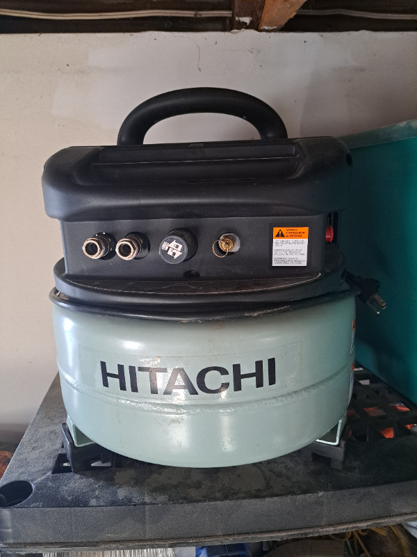 Hitachi compressor with hose and nailer in Power Tools in London - Image 2