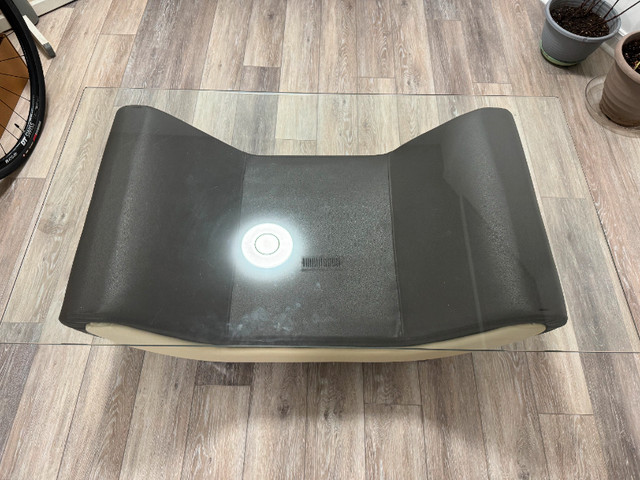 Beautiful modern cocktail table / coffee table in Coffee Tables in City of Toronto - Image 2