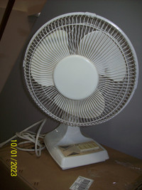 12" Oscillating Fan