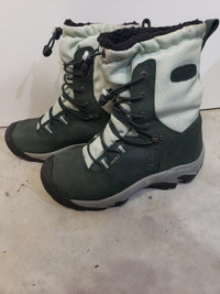 Keen Boots with 200 grams of insulation size 7