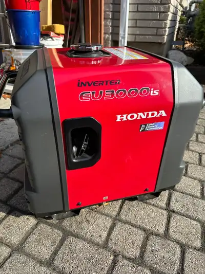Honda EU3000i ES Inverter Generator - Like new condition 3000W 120V 23.3A ideal for loads requiring...