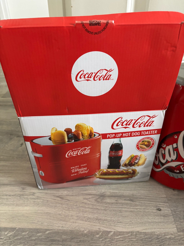 Coca Cola items  in Arts & Collectibles in Saskatoon - Image 4
