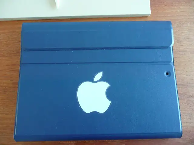 IPAD tablette 8ième génération in iPads & Tablets in Longueuil / South Shore - Image 8