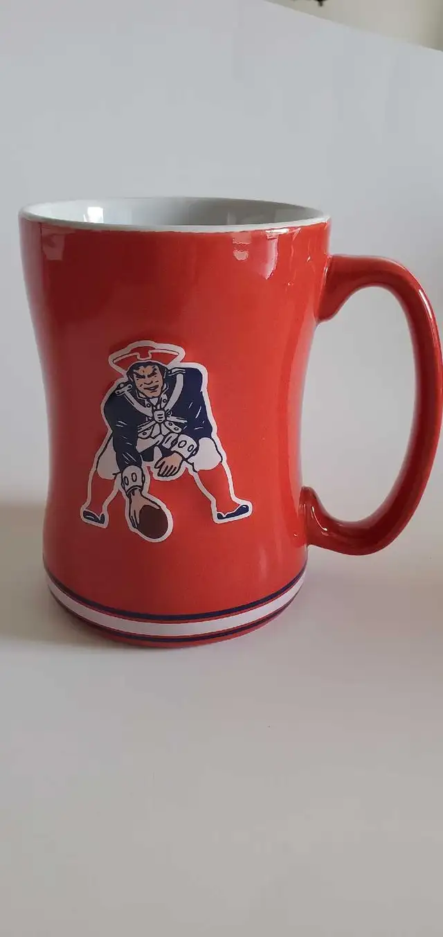 New England Patriots 2016 NFL Football Red Coffee  in Arts & Collectibles in Mississauga / Peel Region - Image 4