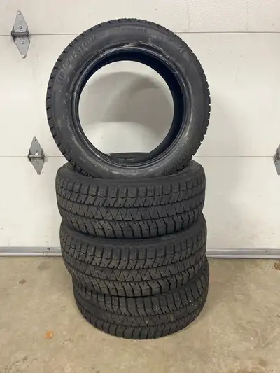 Close to new used from November 2025-March 2025, no patches ,absolutely nothing wrong with the tires...
