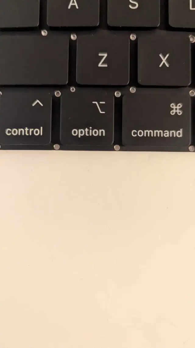 Clavier pour MacBook Pro 14" in Laptops in City of Montréal - Image 3