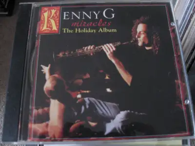 Very good condition plays like a dream pleasant holiday musical fare thanks for looking