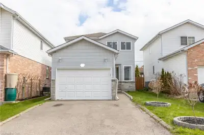 Welcome to your cozy sanctuary in Bankside Dr Available Now ✅ Key Features: ️ 2 bedrooms 1 washroom...