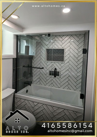 Glass shower for bath tubs