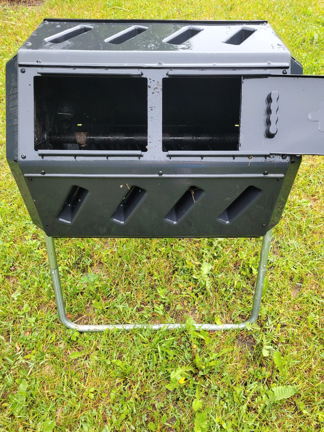 Duel chamber tumbling composter  in Other in Sault Ste. Marie - Image 2