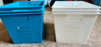 6 storage bins (3 blue and 3 white)