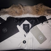 BRAND NEW CANADA GOOSE CHATEAU PARKA BLACK LABEL SLIMFIT XL 