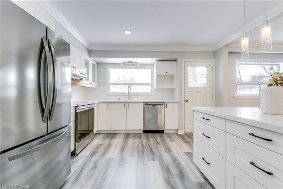 Burlington 3 Bed 2 Bath Full Home 5