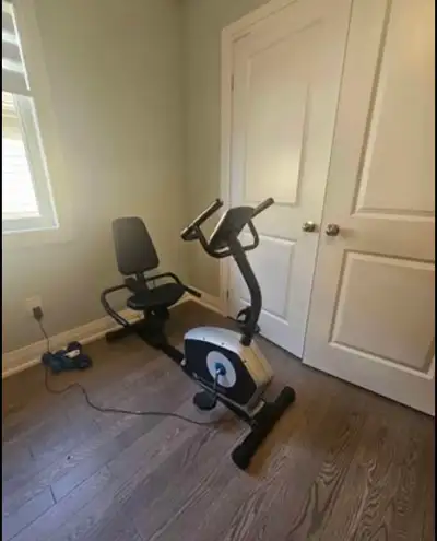 Selling an XTERRA SB150 recumbent exercise bike. The bike itself is still usable and pedals properly...